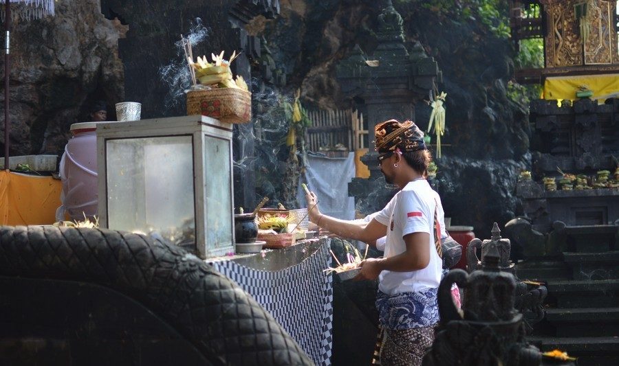 Temples of Bali. Interior and exterior features.