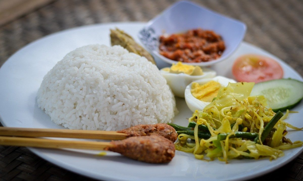 10 popular dishes in Bali. What to eat on the island? About Indonesian cuisine.