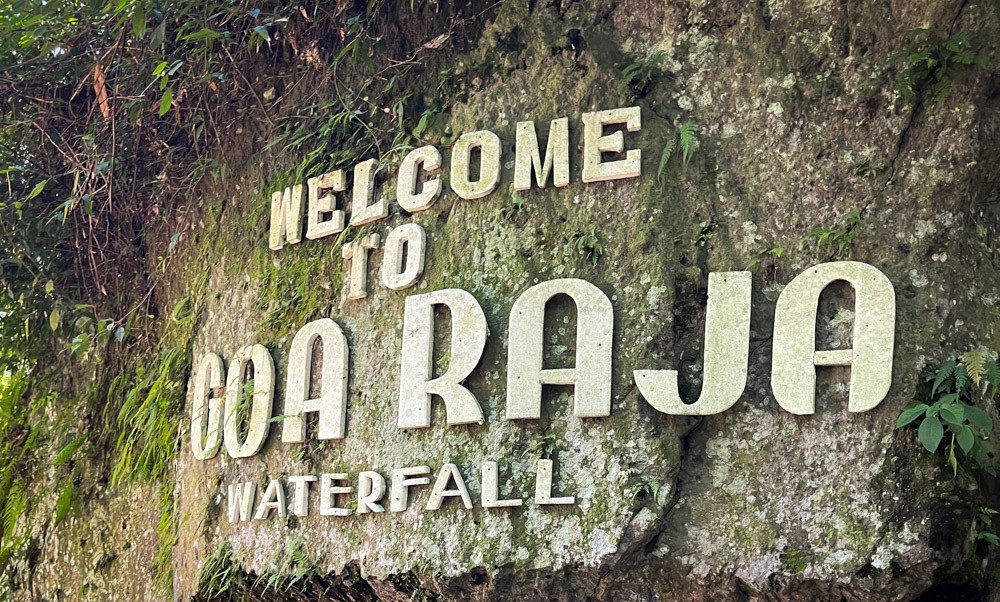 Goa Raja Waterfall - a wonderful space for children and their parents.