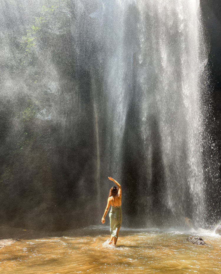 Goa Raja Waterfall - a wonderful space for children and their parents.