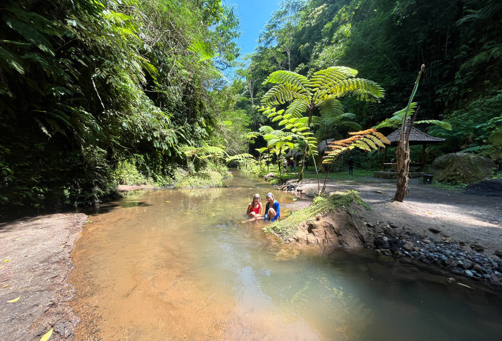 Goa Raja Waterfall - a wonderful space for children and their parents.