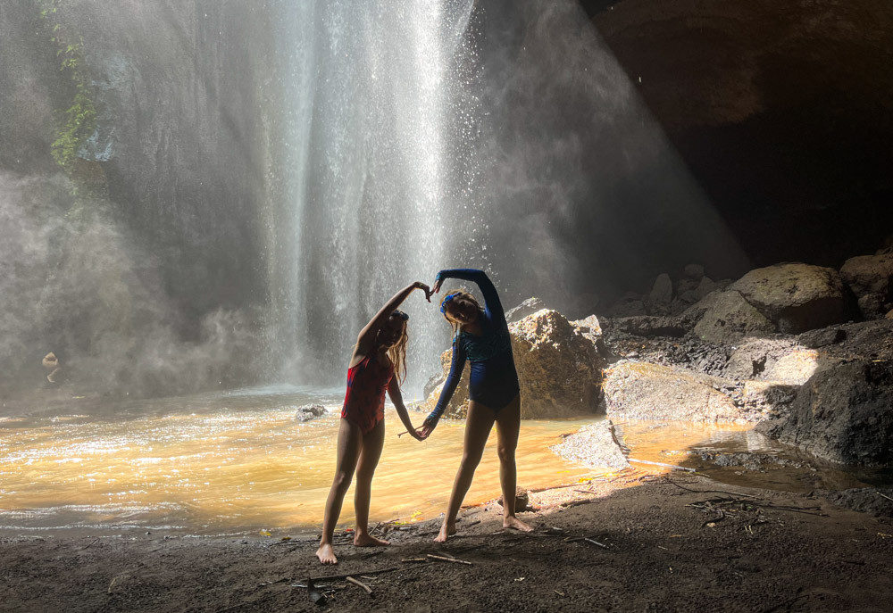 Goa Raja Waterfall - a wonderful space for children and their parents.